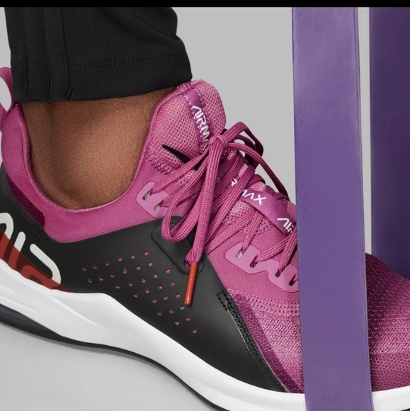 New Nike Air Max Bella TR 3 Sneaker - Picture 2 of 16